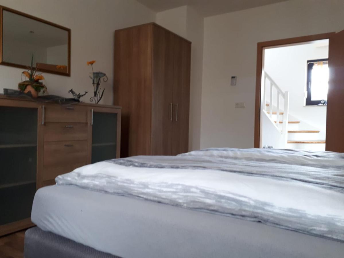 Ferienhaus Ixheim Bitscher Str.70 Zweibrücken Esterno foto
